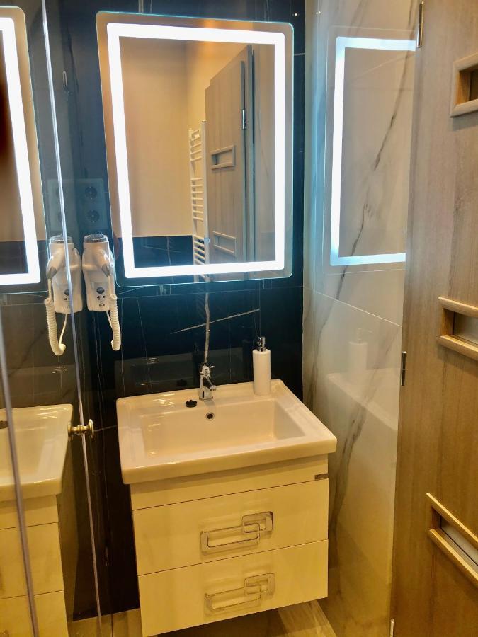 Silver Dawn Apartments Сегед Екстер'єр фото