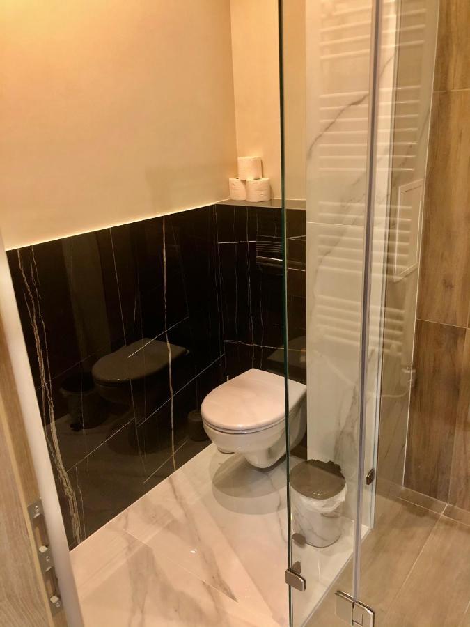 Silver Dawn Apartments Сегед Екстер'єр фото