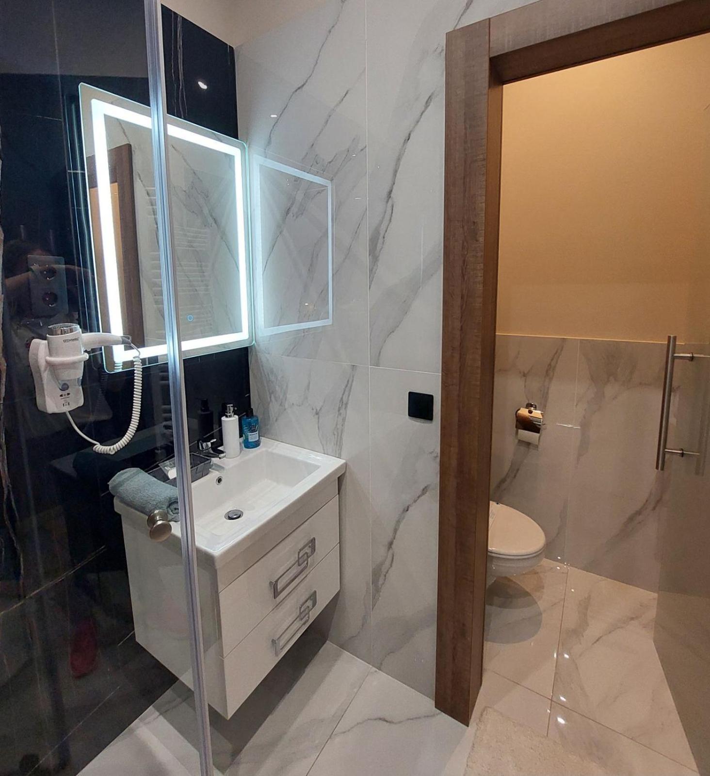 Silver Dawn Apartments Сегед Екстер'єр фото