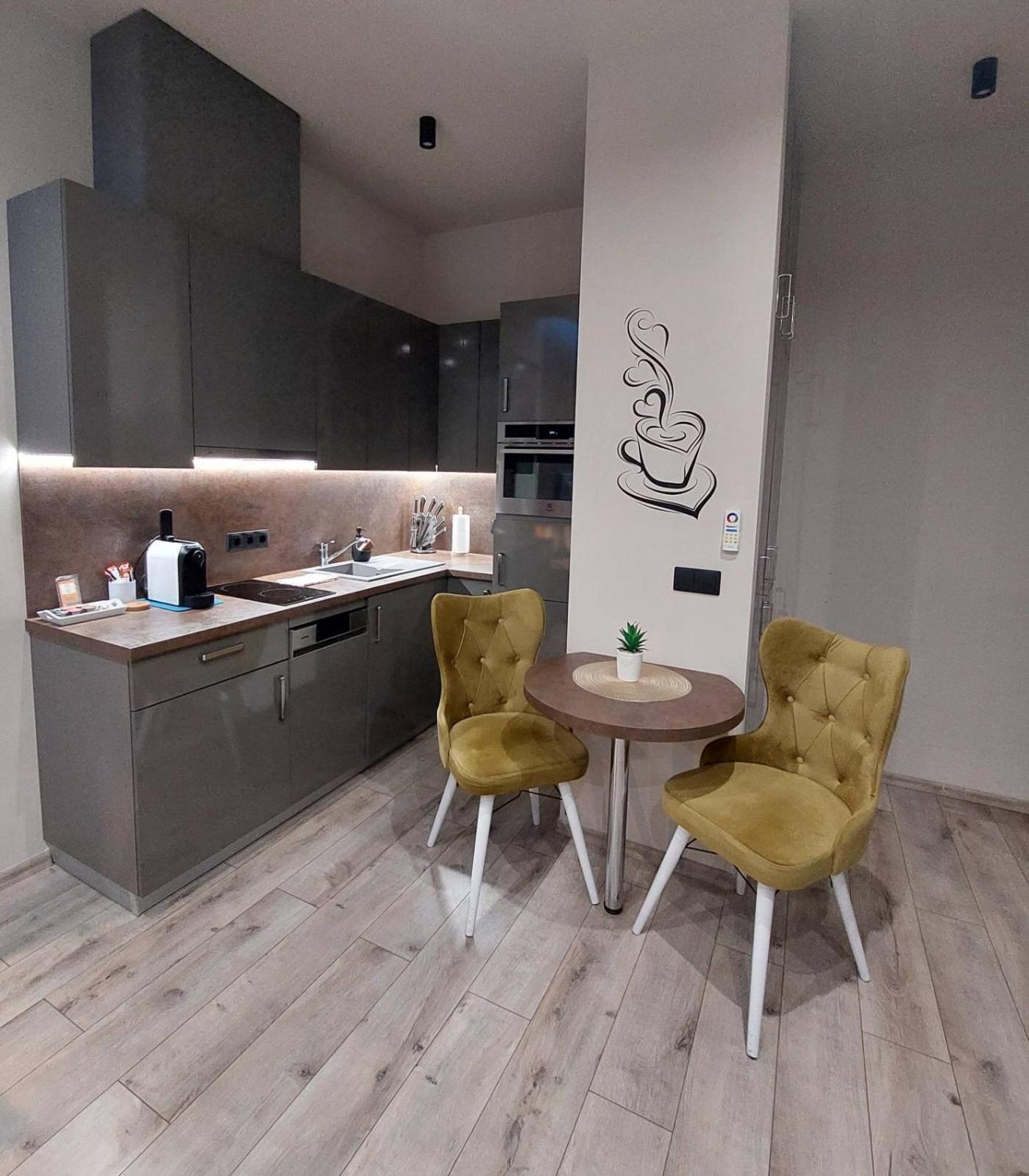 Silver Dawn Apartments Сегед Екстер'єр фото